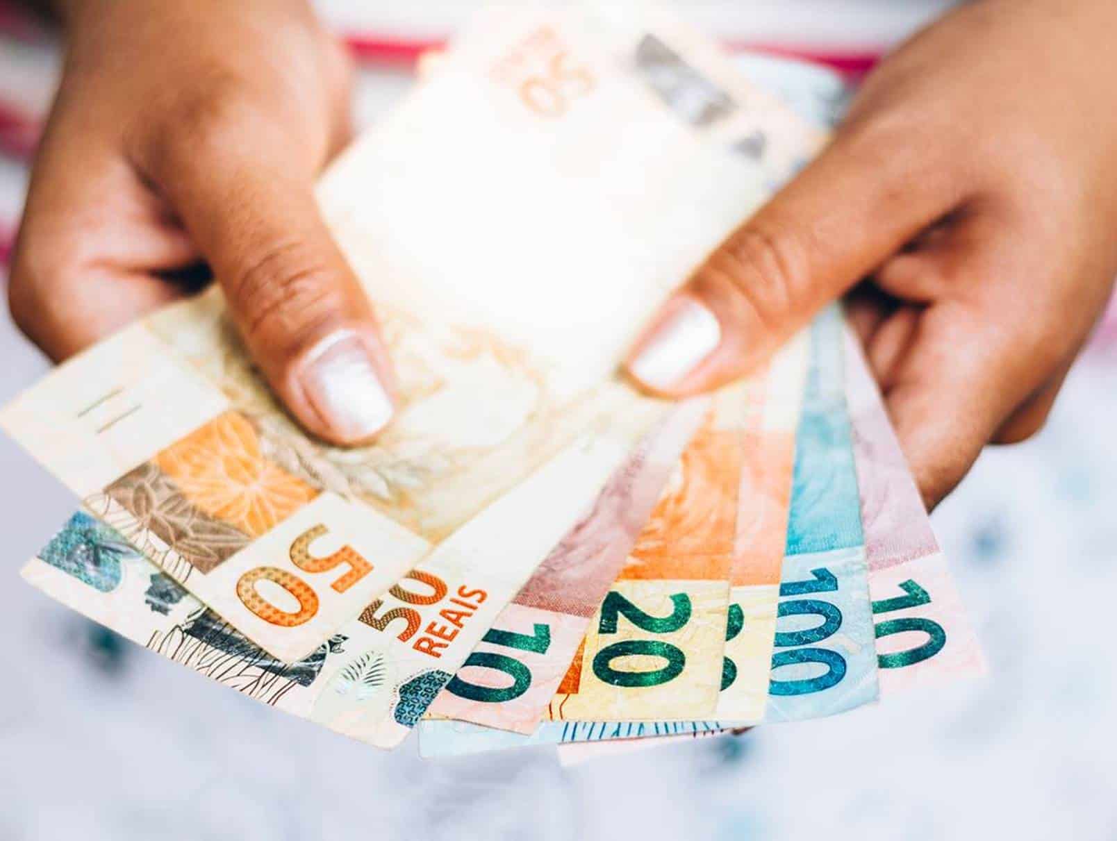 Auxílio Brasil: entenda como será o programa que reunirá 6 benefícios sociais